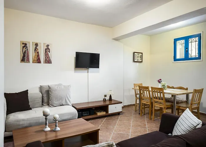 Villa Nina With Private Plunge Pool, 5Km To Corfu Town