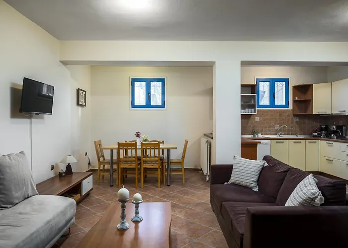 Villa Nina With Private Plunge Pool, 5Km To Corfu Town