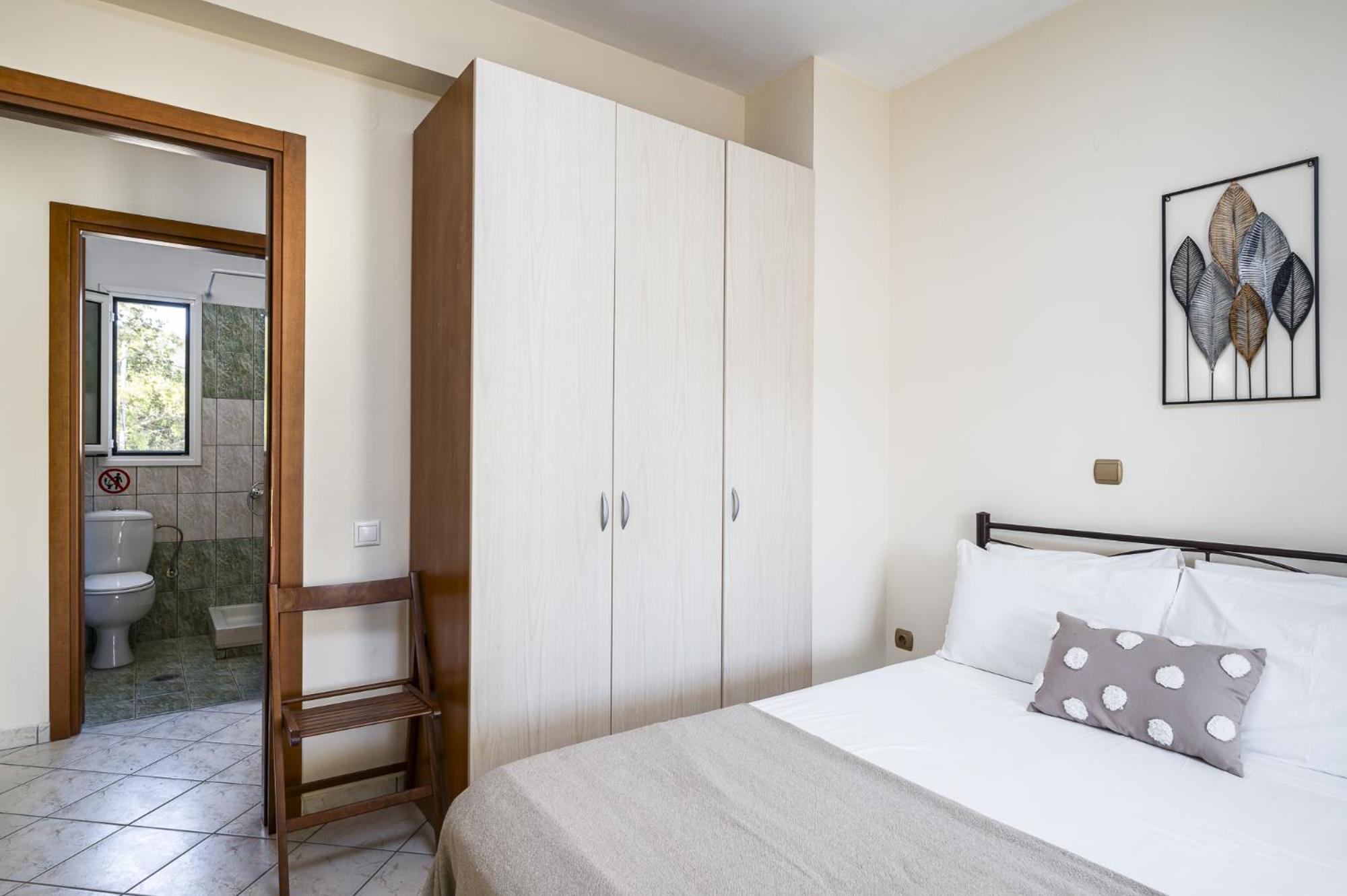 Nina With Private Plunge Pool, 5km To Corfu Town Villa