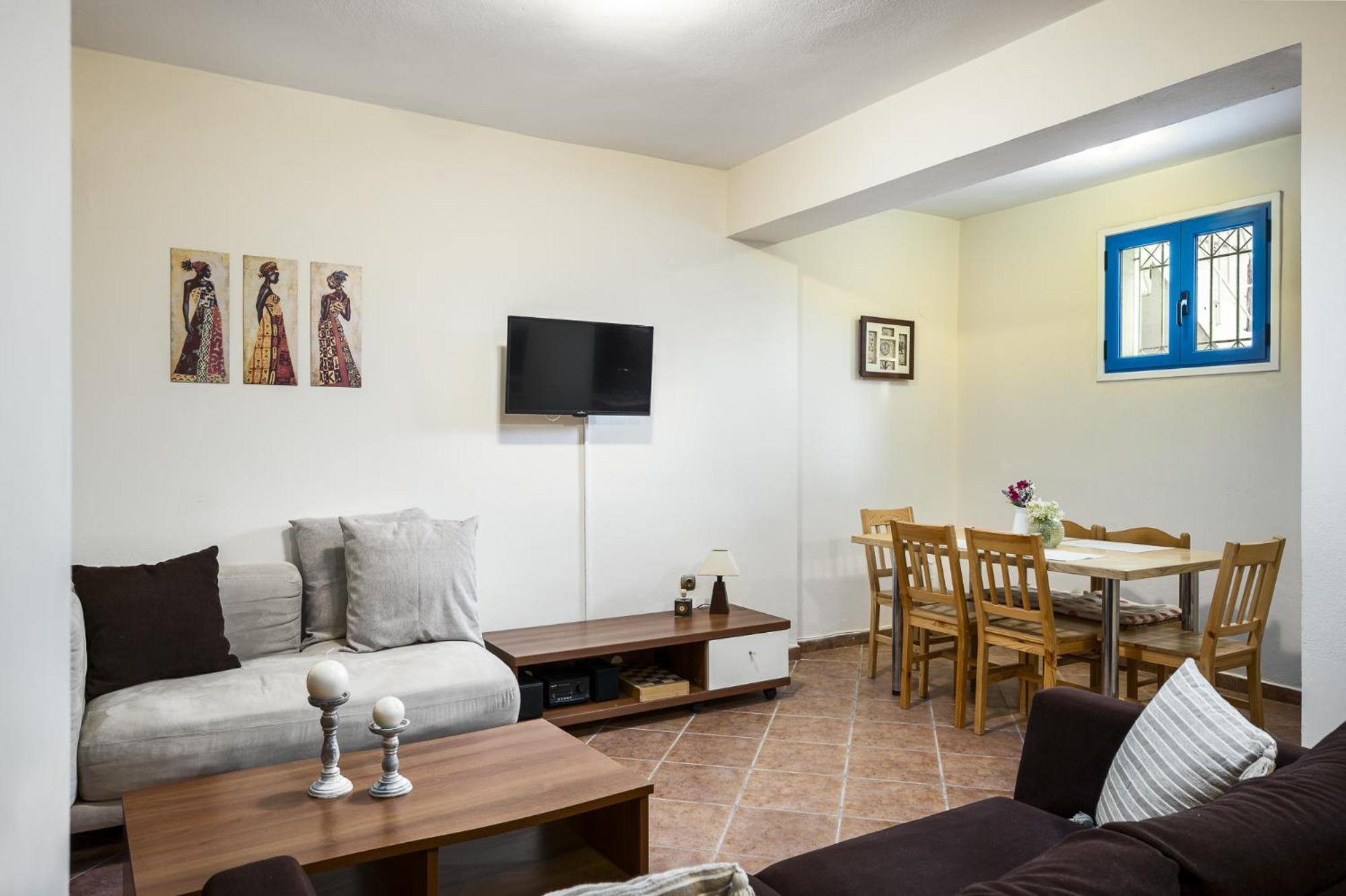 Villa Nina With Private Plunge Pool, 5km To Corfu Town *
