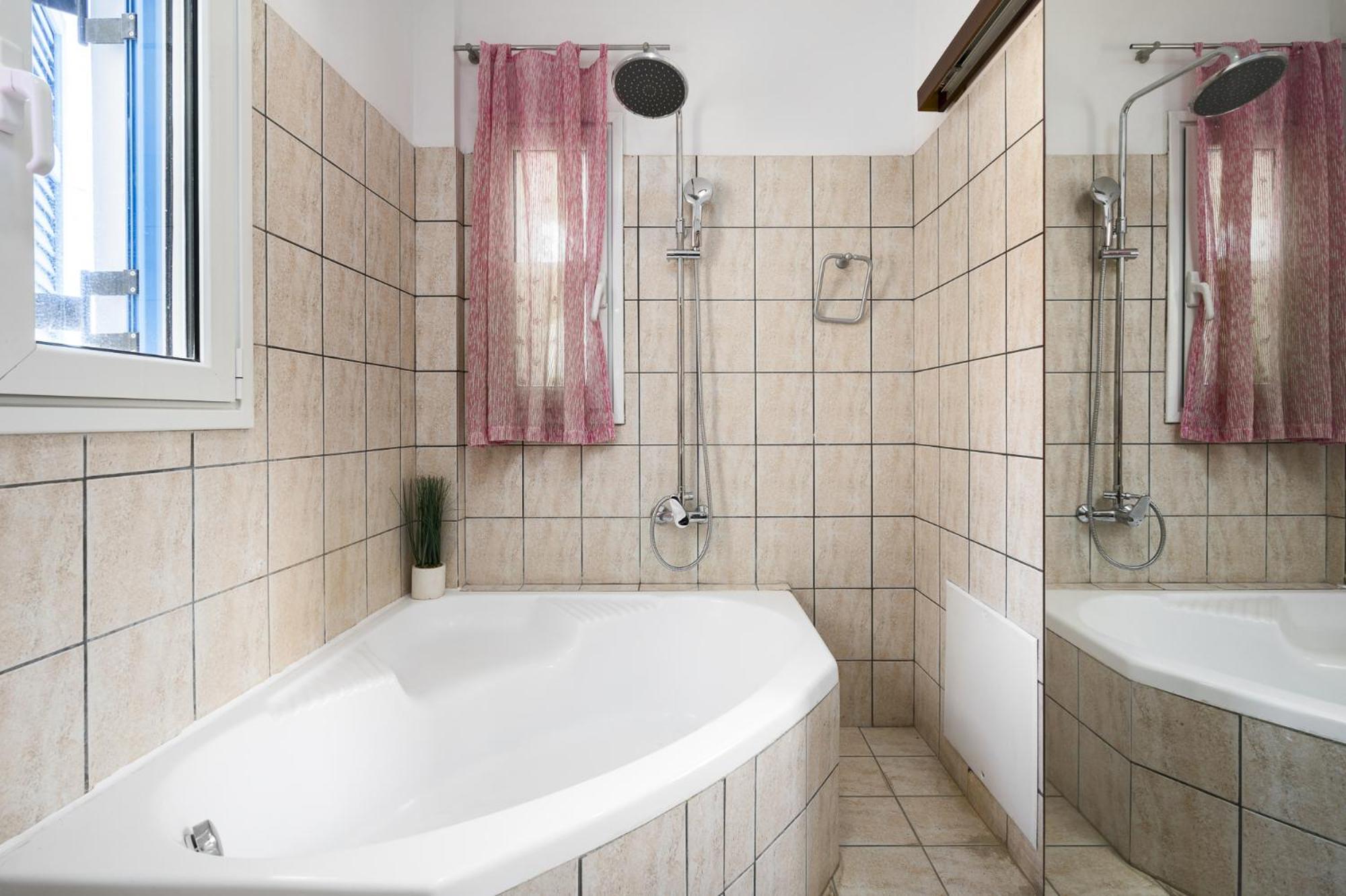 Villa Nina With Private Plunge Pool, 5km To Corfu Town *